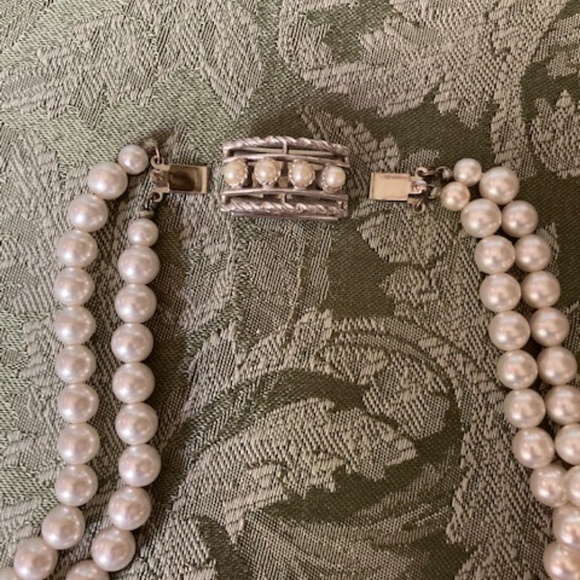 Sarah Coventry Five Strand Contessa 3 in 1 Faux Pearl Necklace - Picture 6 of 12